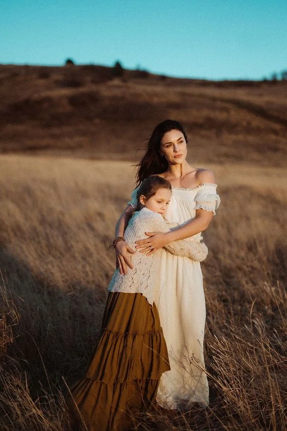 outdoor mother daughter photography