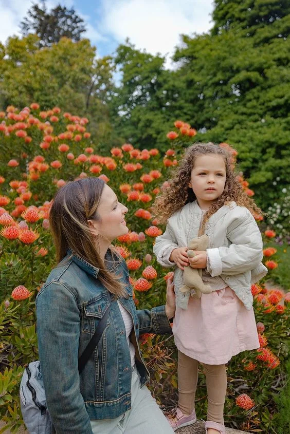 Outdoor mother daughter photography, Mother Daughter Photoshoot