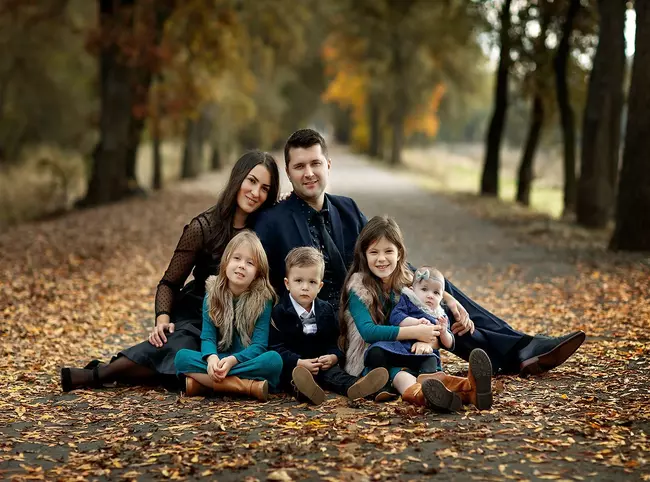 Coordinated Fall Family Outfit Ideas, Fall Family Photo Outfits