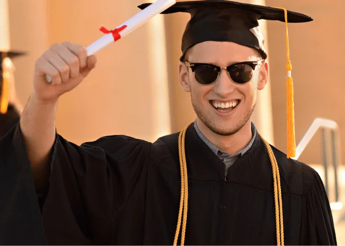 Iconic Graduation Shots, Senior Graduation Picture Ideas